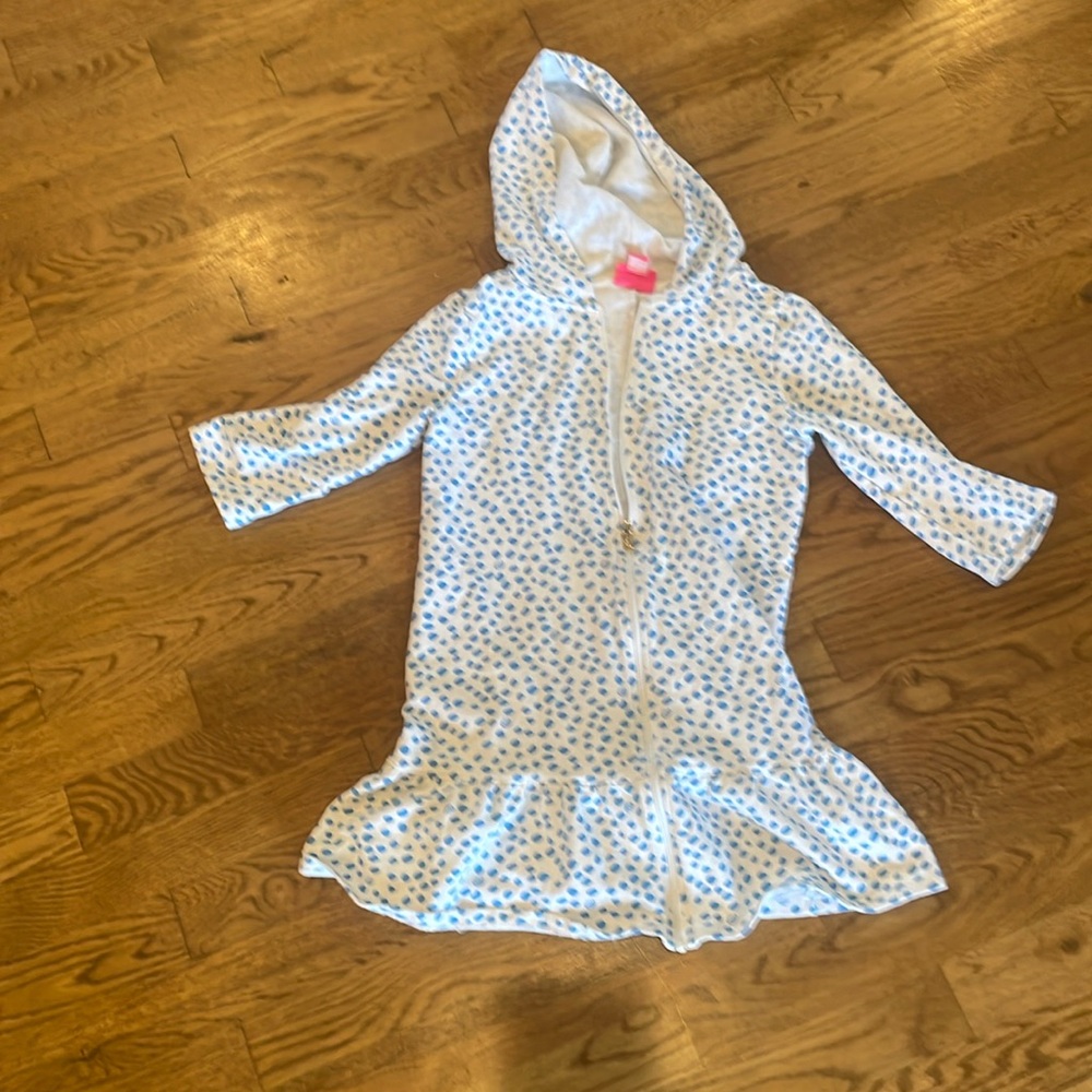 Girls size large Lilly Pulitzer hooded blue and white 3/4 sleeve swim coverup
